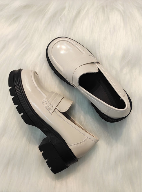 Round Toe Chunky Loafer